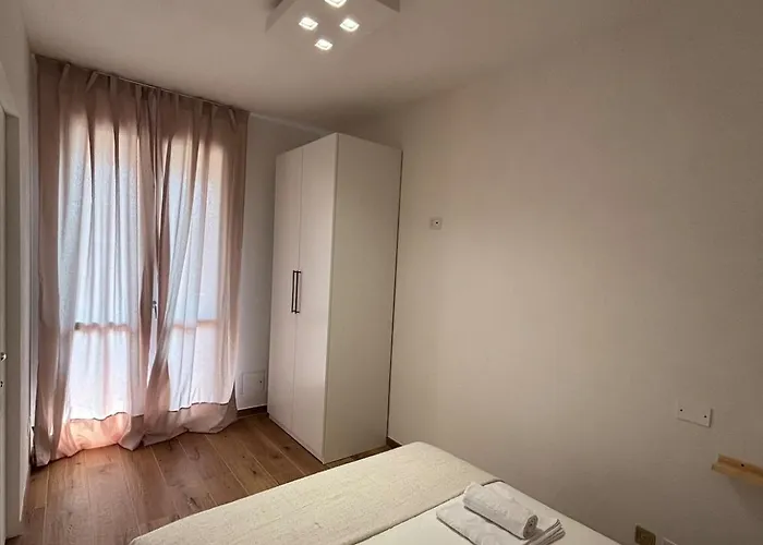 Mugello Circuit & Florence Charm Daire Scarperia