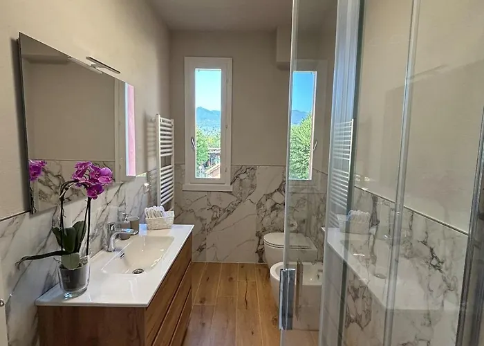 Mugello Circuit & Florence Charm * Scarperia